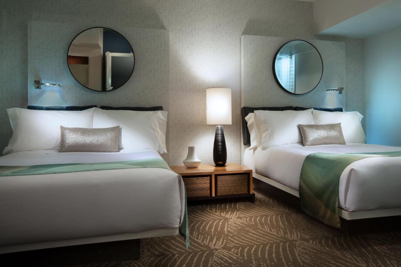 Spectacular One-Bedroom Suite with Two Double Beds,1403038448:JPEG