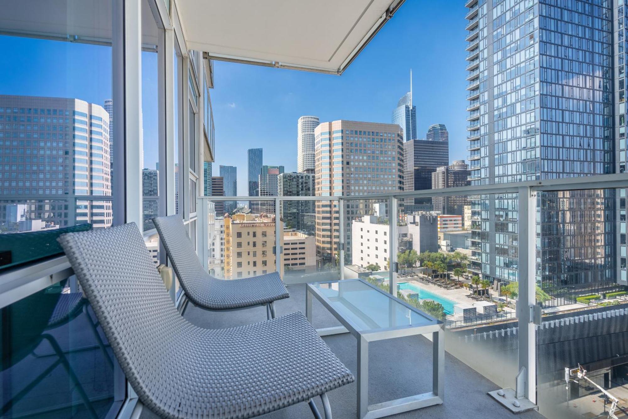One Bedroom Executive Corner