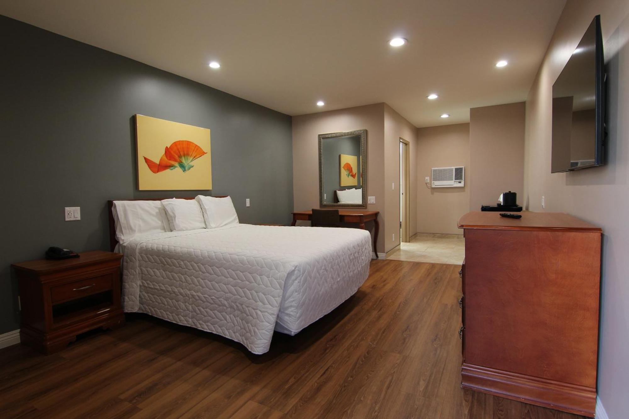 Queen Room,1658754053:JPEG