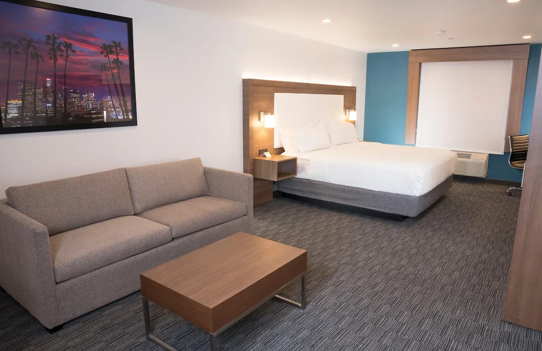 Holiday Inn Express Hollywood Walk Of Fame By Ihg-1