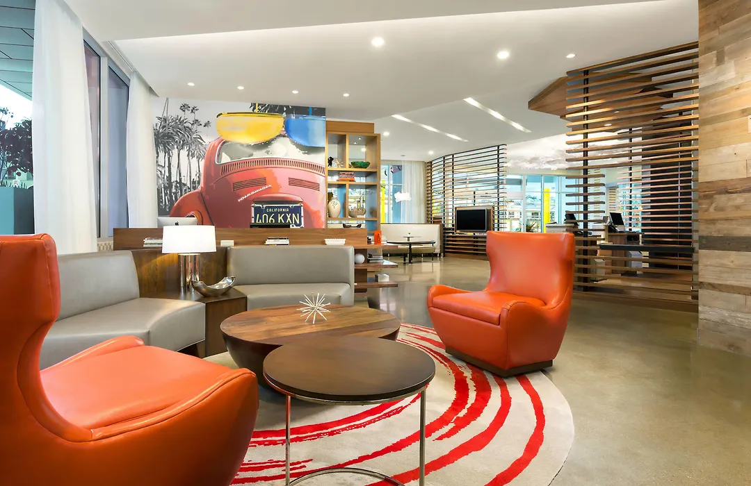 Courtyard By Marriott Santa Monica-1