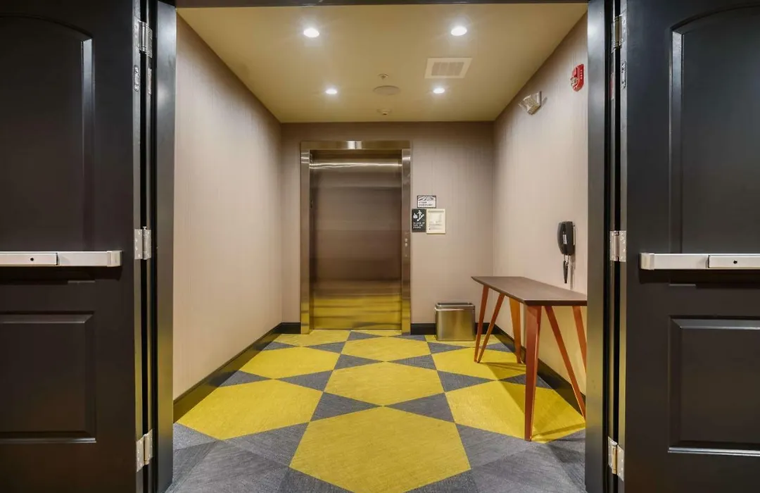 Best Western Premier Noho Inn-1