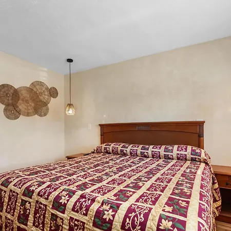 Beverly Inn-3