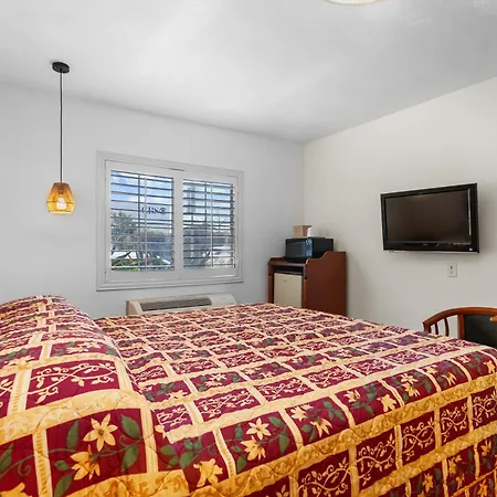 Beverly Inn-2
