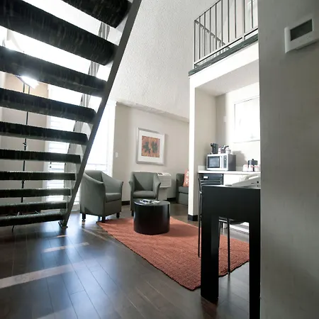 Ramada Plaza By Wyndham West Hollywood Hotel & Suites-2