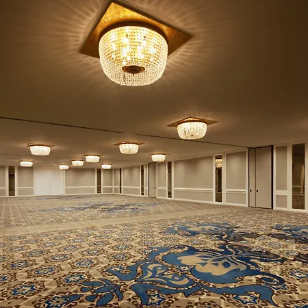 Sheraton Universal-2