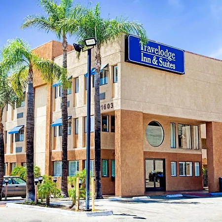 Travelodge By Wyndham Chatsworth-3