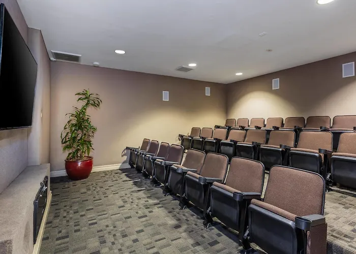 Oakwood Toluca Hills Apartment Los Angeles What To Expect From 2 star